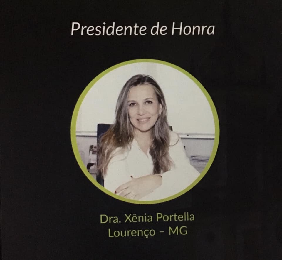 Dra. Xênia Portella - Médica Cirurgiã Plástica