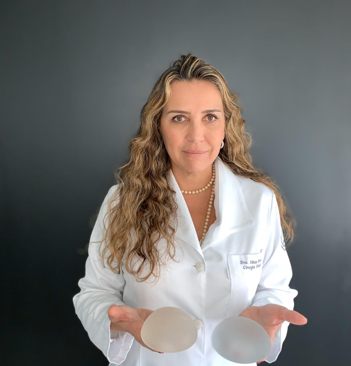 Passo a passo para a colocação de próteses mamárias